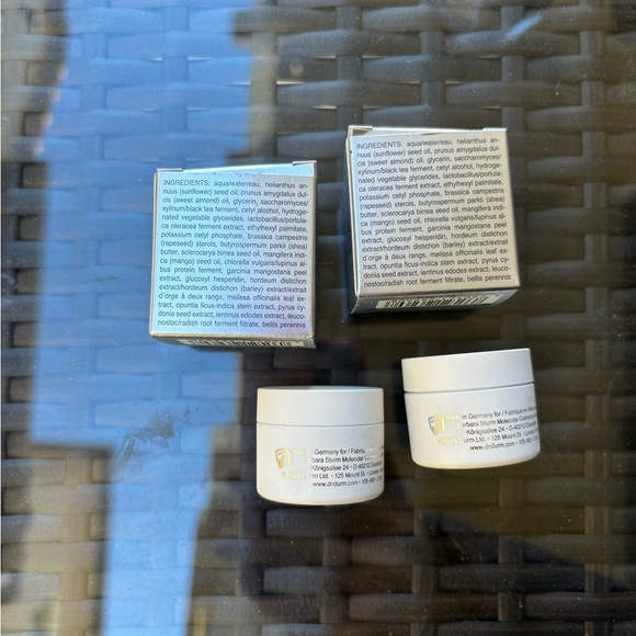 Dr. Barbara Sturm Super Anti-Aging Neck & Décolleté Cream - White - Picture 2 of 2